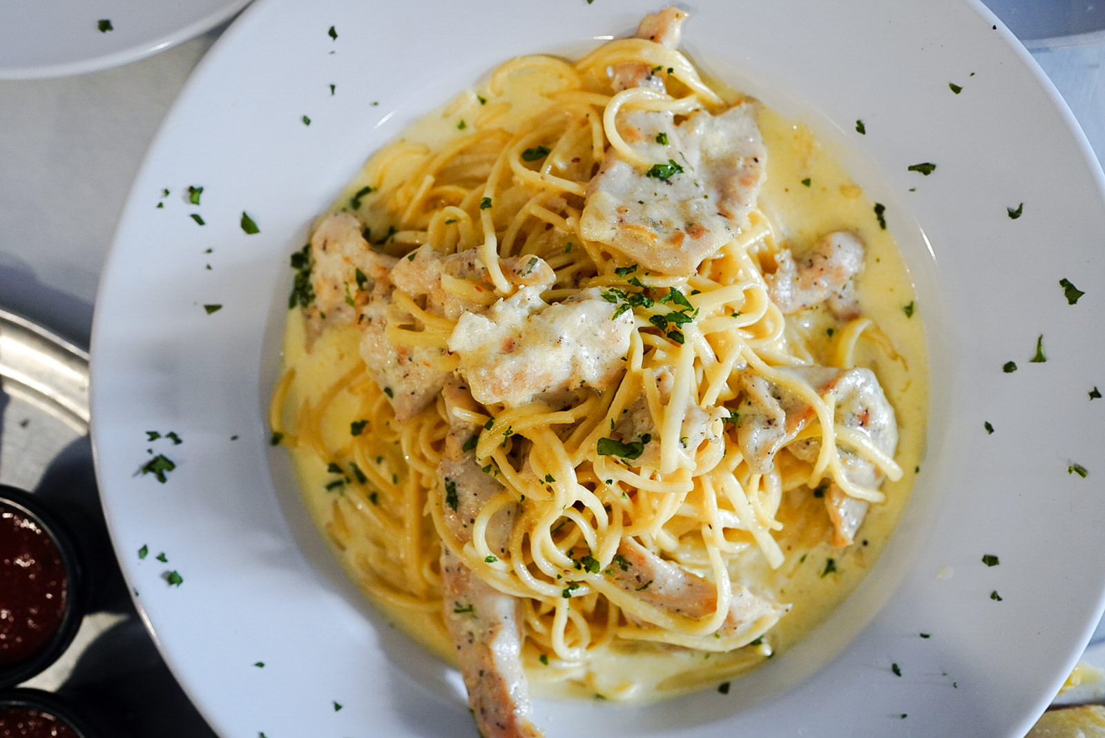 pasta with white sauce and chicken
